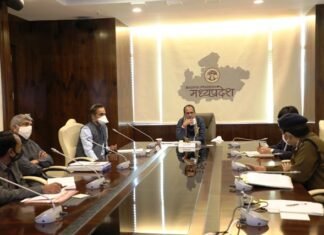 भूकम्प के समय धैर्य रखें, घबराएं नहीं व् आवश्यक सावधानियां बरतें-CM चौहान miting