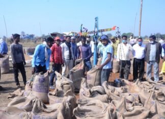 महासमुंद विकासखंड के धान खरीदी केंद्रों में विधायक प्रतिनिधि नियुक्त धान खरीदी अभियान का शानदार आगाज