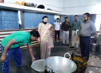 बाल अधिकार संरक्षण आयोग के अध्यक्ष ने बालक आश्रम का किया औचक निरीक्षण बाल अधिकार संरक्षण आयोग के अध्यक्ष ने बालक आश्रम का किया औचक निरीक्षण