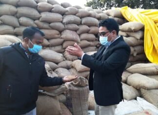 निरीक्षण में धान खरीदी स्थल पर मिली अव्यवस्था, समिति प्रबंधक को हटाने के निर्देश