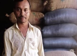 अवैध धान भंडारण पर दस लोगों से 354 बोरा धान व् एक मेटरडोर जप्त चार लोगों पर कार्यवाही 297 बोरा धान एवं दो वाहन किए गए जप्त