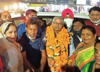 नेता प्रतिपक्ष धरमलाल कौशिक का नगरागमन पर किया गया स्वागत नेता प्रतिपक्ष धरमलाल कौशिक का नगरागमन पर किया गया स्वागत