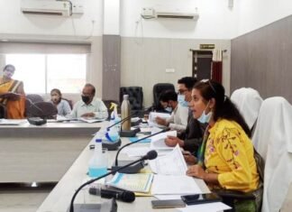 गोधन न्याय योजना में लापरवाही 2 पंचायत सचिव निलंबित 5 को नोटिस जारी