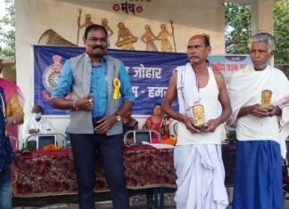 फुलझर सेवा समिति स्कुल में हमर पुलिस हमर संग कार्यक्रम का हुआ आयोजन फुलझर सेवा समिति स्कुल में हमर पुलिस हमर संग कार्यक्रम का हुआ आयोजन