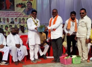 छेरछेरा छत्तीसगढ़ की महत्वपूर्ण त्योहार जिसमें अन्नदान करने की परंपरा है-प्रकाश छेरछेरा छत्तीसगढ़ की महत्वपूर्ण त्योहार जिसमें अन्नदान करने की परंपरा है-प्रकाश