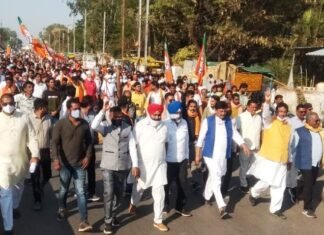 36गढ़ सरकार के खिलाफ भाजपा का जोरदार प्रदर्शन,5834 कार्यकर्ताओं ने दी गिफ्तारी 36 गढ़ सरकार के खिलाफ भाजपा का जोरदार प्रदर्शन,5834 कार्यकर्ताओं ने दी गिफ्तारी