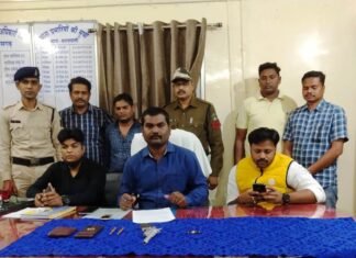 कट्टा दिखाकर लूट के मामले में एक आरोपी देशी कट्टा व् कारतूस के साथ गिरफ्तार कट्टा दिखाकर लूट के मामले में एक आरोपी देशी कट्टा व् कारतूस के साथ गिरफ्तार