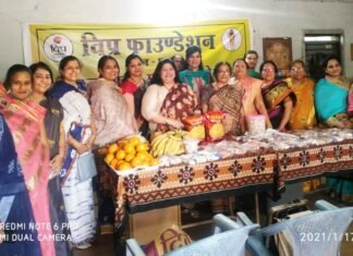 राष्ट्रीय विप्र फाउंडेशन महिला प्रकोष्ठ ने आश्रम में मनाया पूर्व मंत्री शर्मा का जन्मदिवस राष्ट्रीय विप्र फाउंडेशन महिला प्रकोष्ठ ने आश्रम में मनाया पूर्व मंत्री शर्मा का जन्मदिवस