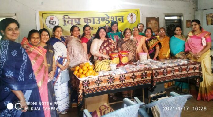राष्ट्रीय विप्र फाउंडेशन महिला प्रकोष्ठ ने आश्रम में मनाया पूर्व मंत्री शर्मा का जन्मदिवस