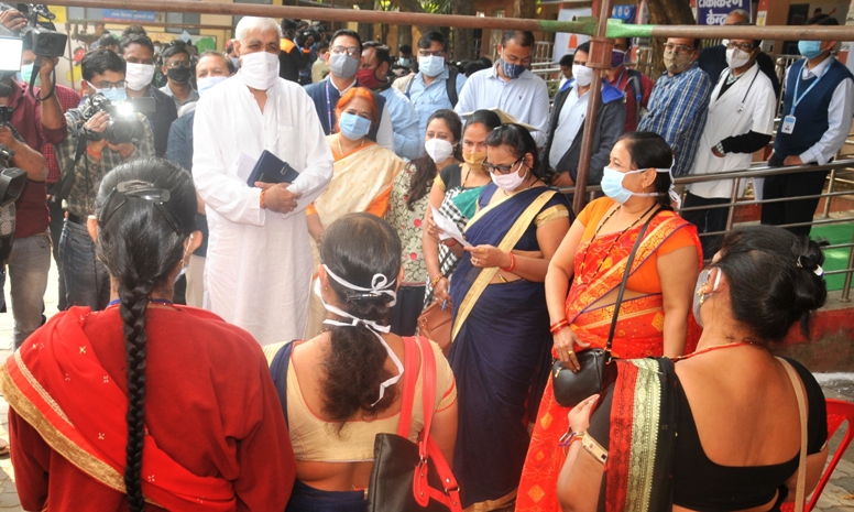 कोरोना वैक्सीनेशन के ड्राई रन प्रक्रिया का किया निरीक्षण किया स्वास्थ मंत्री ने 