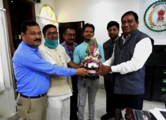 प्रेस क्लब आहाता निर्माण की स्वीकृति, प्रतिनिधि मंडल ने जताया कलेक्टर का आभार प्रेस क्लब आहाता निर्माण की स्वीकृति, प्रतिनिधि मंडल ने जताया कलेक्टर का आभार