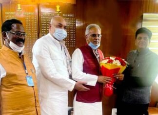 केंद्रीय खाद्य मंत्री गोयल से की मुलाकात व चावल लेने की मांग दोहरायी की CM बघेल ने केंद्रीय खाद्य मंत्री गोयल से की मुलाकात व चावल लेने की मांग दोहरायी की CM बघेल ने