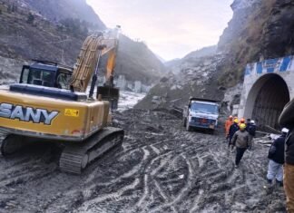 तपोवन में छठे दिन भी बचाव अभियान जारी,अभीतक 36 शव किए गए बरामद तपोवन में छठे दिन भी बचाव अभियान जारी,अभीतक 36 शव किए गए बरामद