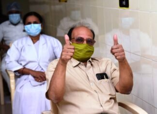 कोविड-19 के दूसरे चरण का टीका 8 फरवरी से फ्रंट लाइन वर्करों को लगेगा कोविड-19 के दूसरे चरण का टीका 8 फरवरी से फ्रंट लाइन वर्करों को लगेगा