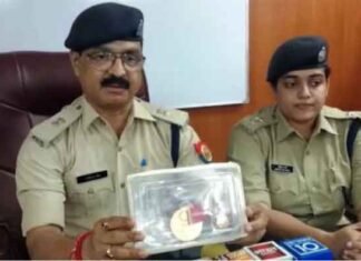 22 लाख नकदी सहित,सोने के जेवर के साथ दो अन्तर्राज्यीय शातिर चोर गिरफ्तार 22 लाख नकदी सहित,सोने के जेवर के साथ दो अन्तर्राज्यीय शातिर चोर गिरफ्तार