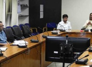 जिले में हितग्राहियों को किए जा रहे टीकाकरण कार्ययोजना की हुई समीक्षा जिले में हितग्राहियों को किए जा रहे टीकाकरण कार्ययोजना की हुई समीक्षा