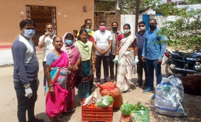 जरूरतमंदों के लिए निःशुल्क में पहुँचाई गई राशन एवं अन्य सामाग्री कंटेन्टमेन्ट जोन में