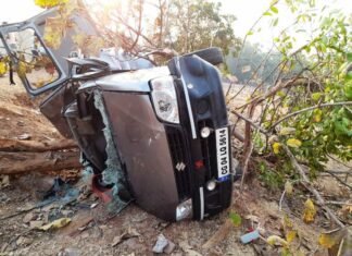 फिंगेश्वर सरगी नाला के पहले वाहन दुर्घटना से पार्षद पति की मौत फिंगेश्वर सरगी नाला के पहले वाहन दुर्घटना से पार्षद पति की मौत