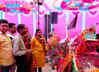 श्रीमद् भागवत महा पुराण ज्ञान यज्ञ सप्ताह ग्राम एमकेबाहरा मे श्रीमद् भागवत महा पुराण ज्ञान यज्ञ सप्ताह ग्राम एमकेबाहरा मे