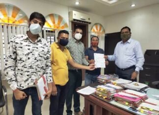 भाजयुमो ने 10 सूत्रीय मांगों को लेकर राज्यपालों के नाम ज्ञापन कलेक्टर को सौंपा भाजयुमो ने 10 सूत्रीय मांगों को लेकर राज्यपालों के नाम ज्ञापन कलेक्टर को सौंपा