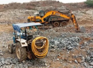 जनपद सदस्य लालपुर ग्रामीणों के साथ रोकी अवैध उत्खनन में लगी मशीने व हाइवा खनिज विभाग की 6 टीम जिलों में कर रही ताबड़तोड़ जांच 11 वाहन किए गए जब्त