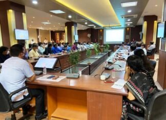 कोेचिंग हब के संचालन के लिए हुई बैठक 100 से अधिक संचालकों ने लिया भाग कोेचिंग हब के संचालन के लिए हुई बैठक 100 से अधिक संचालकों ने लिया भाग