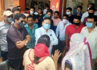 एकता चौक स्थित अंग्रेजी शराब दुकान हटेगी संसदीय सचिव-विनोद चन्द्राकर एकता चौक स्थित अंग्रेजी शराब दुकान हटेगी संसदीय सचिव-विनोद चन्द्राकर