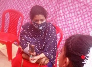 वर-वधु के परिजनों को समझाईश दे कर रुकवाया नाबालिग का बाल विवाह वर-वधु के परिजनों को समझाईश दे कर रुकवाया नाबालिग का बाल विवाह