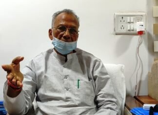 नक्सल मुड़भेड़ में शहीद जवानों के प्रति गहरी संवेदना व्यक्त किया गृहमंत्री ने नक्सल मुड़भेड़ में शहीद जवानों को लेकर गृहमंत्री ने दुःख व्यक्त किया