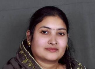 BJP के शीर्ष नेताओं को गिरफ्तार करने पहले सभी कार्यकर्ताओं पर करे FIR -मोनिका साहू किसानों के लिए आफत बन कर आई आंधी-तूफान बारिश दे मुआवजा सरकार-मोनिका