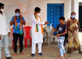 सेवा ही संगठन अभियान के तहत सांसद व जिला उपाध्यक्ष पहुँचे गांवों में सेवा ही संगठन अभियान के तहत सांसद व जिला उपाध्यक्ष पहुँचे गांवों में