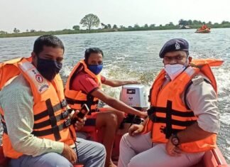 नगर सेना ने किया मॉकड्रिल, बाढ़ एवं आपदा से बचाव की अपनी तैयारी का लिया ज़ायज़ा नगर सेना का मॉकड्रिल, बाढ़ एवं आपदा से बचाव की अपनी तैयारी का लिया ज़ायज़ा