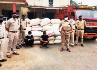 52 बोरीयों में 13 क्विंटल मादक पदार्थ गांजा की तस्करी करते हुए दो व्यक्ति गिरफ्तार