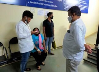 सड़क हादसे में घायल को अपने वाहन से पहुंचाया हाॅस्पिटल संसदीय सचिव ने सड़क हादसे में घायल को अपने वाहन से पहुंचाया हाॅस्पिटल संसदीय सचिव ने