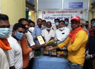 रक्तदान कई लोगों की जान बचाने में संजीवनी बूटी का काम करेगी- नपाध्यक्ष रक्तदान कई लोगों की जान बचाने में संजीवनी बूटी का काम करेगी- नपाध्यक्ष