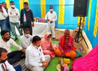 परसदा से लोहझर तक बनेगा पक्का सड़क संसदीय सचिव ने किया भूमिपूजन परसदा से लोहझर तक बनेगा सड़क संसदीय सचिव ने किया भूमिपूजन