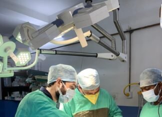 जानलेवा ट्यूमर व् कोरोना मरीज का इमरजेंसी लाइफ सेविंग सर्जरी से बचाई जान जानलेवा ट्यूमर व् कोरोना मरीज का इमरजेंसी लाइफ सेविंग सर्जरी से बचाई जान