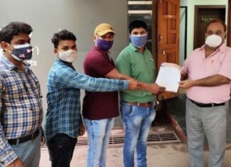 बिजली कर्मचारी संघ ने वादा खिलाफी पर क्षेत्रीय मुख्यालय में सौपा ज्ञापन बिजली कर्मचारी संघ ने वादा खिलाफी पर क्षेत्रीय मुख्यालय में सौपा ज्ञापन