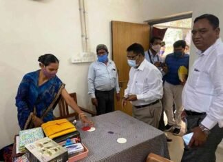 प्रशासनिक कार्यकुशलता बढ़ाने पर दिया जोर संभागायुक्त ने निरीक्षण के दौरान प्रशासनिक कार्यकुशलता बढ़ाने पर दिया जोर संभागायुक्त ने निरीक्षण के दौरान