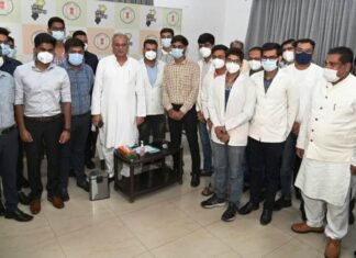 चन्दूलाल चन्द्राकर स्मृति चिकित्सा महाविद्यालय के छात्रों व् पालकों ने मुलाकात की CMबघेल से चन्दूलाल चन्द्राकर चिकित्सा महाविद्यालय के छात्रों व् पालकों ने की मुलाकात CM से