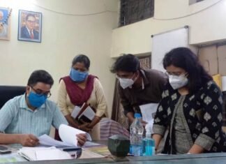 कलेक्टर ने किया तहसील कार्यालयों का किया आकस्मिक निरीक्षण कलेक्टर ने किया तहसील कार्यालयों का किया आकस्मिक निरीक्षण