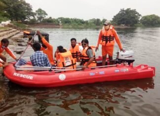 बाढ़ से बचाव के लिए किया माॅक ड्रिल राज्य आपदा मोचन बल ने बाढ़ से बचाव के लिए किया माॅक ड्रिल राज्य आपदा मोचन बल ने