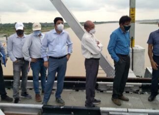 रेल संरक्षा आयुक्त ने दोहरीकरण और विध्युतिकरण कार्य का किया निरीक्षण रेल संरक्षा आयुक्त ने दोहरीकरण और विध्युतिकरण कार्य का किया निरीक्षण