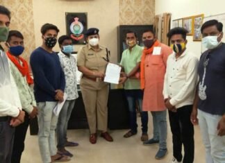 नगर में खुलेआम चल रहे नशे के कारोबार को लेकर भाजयुमो ने SP को सौपा ज्ञापन नगर में खुलेआम चल रहे नशे के कारोबार को लेकर भाजयुमो ने SP को सौपा ज्ञापन