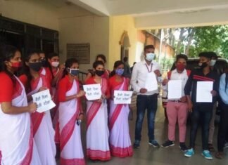 DLD प्रथम व् द्वितीय वर्ष की परीक्षा आनलाइन कराने के लिए सौपा ज्ञापन जिलाधीश को DLD प्रथम व् द्वितीय वर्ष की परीक्षा आनलाइन कराने के लिए सौपा ज्ञापन जिलाधीश को