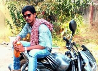 चाकूबाजी से हुई हत्या का पर्दाफाश तीन आरोपी को पुलिस ने किया गिरफ्तार चाकूबाजी से हुई हत्या का पर्दाफाश तीन आरोपी को पुलिस ने किया गिरफ्तार