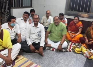 स्वामी करपात्री महाराज के प्राकट्य दिवस मनाया श्रद्धालुओ ने स्वामी करपात्री महाराज के प्राकट्य दिवस मनाया श्रद्धालुओ ने