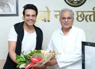 बॉलीवुड के हास्य कलाकार कृष्णा अभिषेक ने CM बघेल से की सौजन्य मुलाकात बॉलीवुड के हास्य कलाकार कृष्णा अभिषेक ने CM बघेल से की सौजन्य मुलाकात