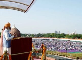 लाल किले के प्राचीर से प्रधानमंत्री नरेन्द्र मोदी के भाषण की मुख्य बातें:- लाल किले के प्राचीर से प्रधानमंत्री नरेन्द्र मोदी के भाषण की मुख्य बातें:-