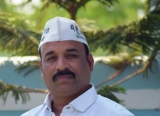 खाद के नाम पर भाजपा व् कांग्रेस किसानो के साथ कर रहे छल- आप जिलाध्यक्ष भूपेन्द्र महासमुन्द-आम आदमी पार्टी के जिलाध्यक्ष भूपेन्द्र चन्द्राकर ने महासमुन्द जिले में यूरिया खाद के कालाबाजारी एवं कमी को लेकर कांग्रेस एवं भाजपा को आडे हाथो